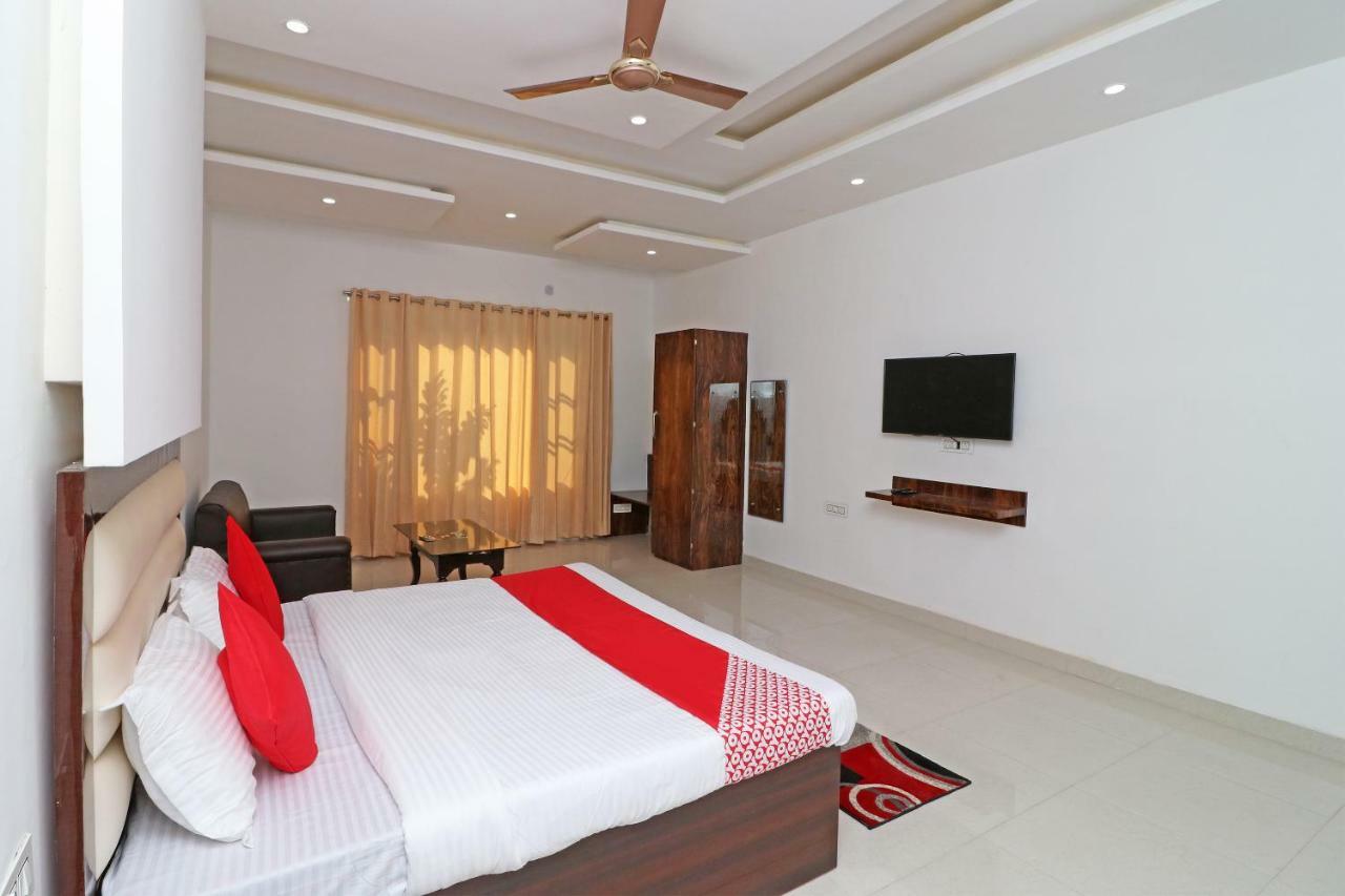 Oyo 29755 Hotel Jammu Airlines Εξωτερικό φωτογραφία