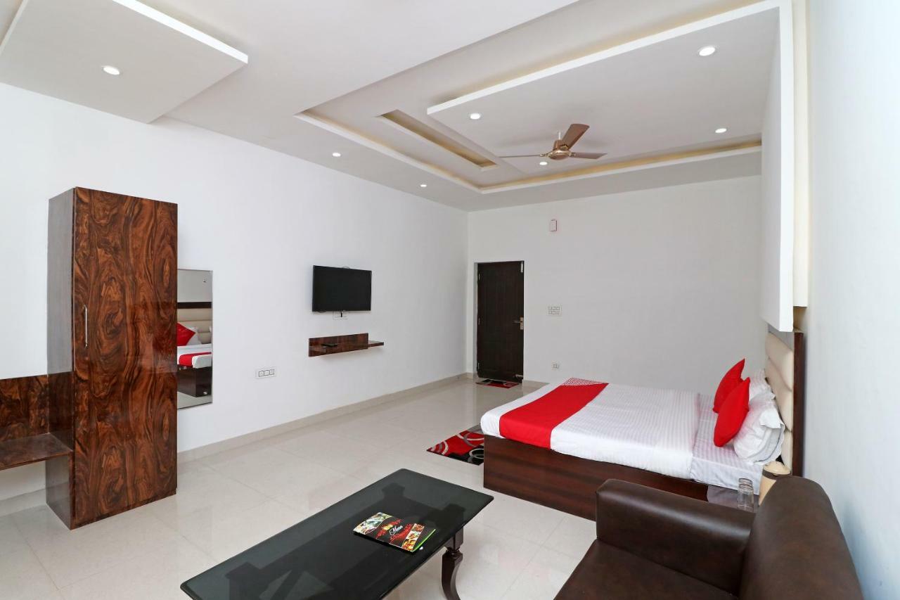 Oyo 29755 Hotel Jammu Airlines Εξωτερικό φωτογραφία