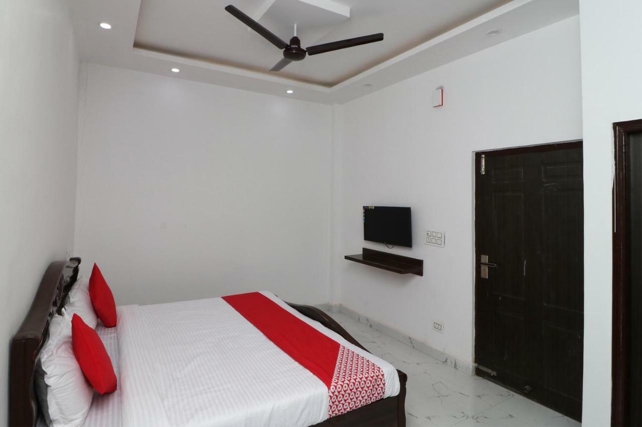 Oyo 29755 Hotel Jammu Airlines Εξωτερικό φωτογραφία