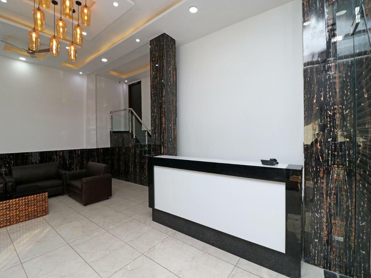 Oyo 29755 Hotel Jammu Airlines Εξωτερικό φωτογραφία