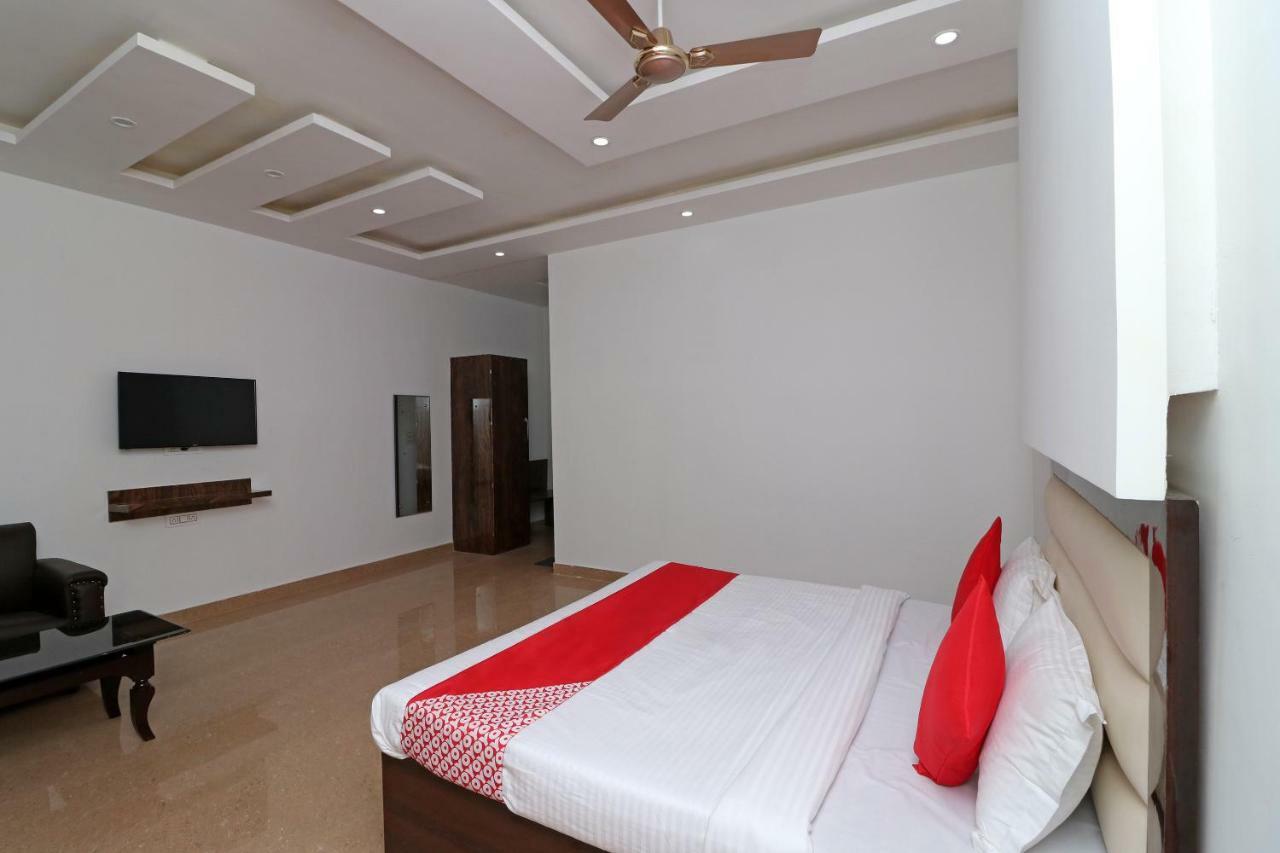 Oyo 29755 Hotel Jammu Airlines Εξωτερικό φωτογραφία
